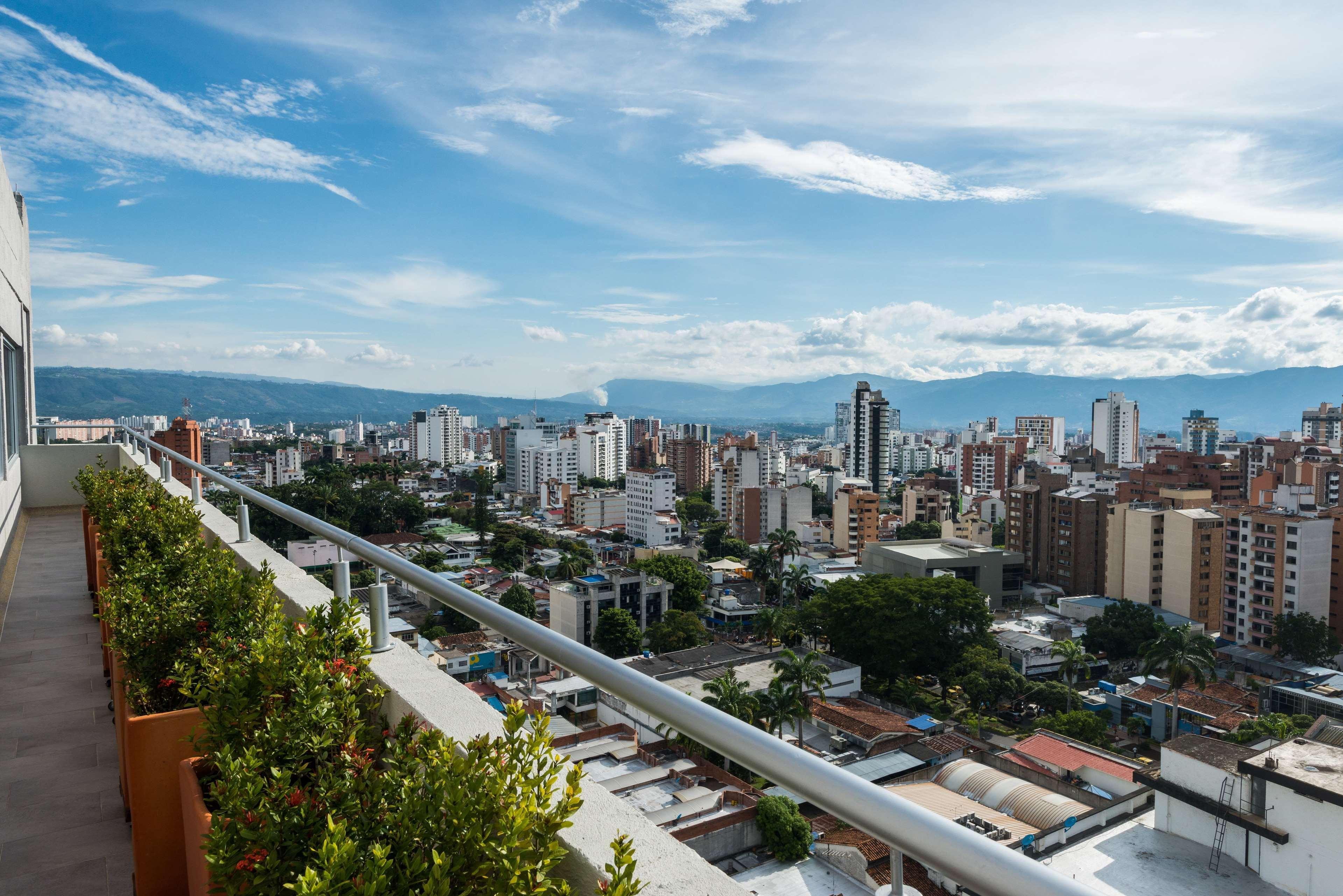 Hotel Hampton By Hilton Bucaramanga Exterior foto